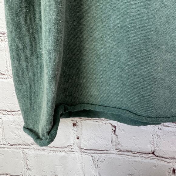 Barbie Wms XL Greenish Gray Crop SS Tee Shirt Pink Car Graphic Lettering Boxy - Picture 5 of 7